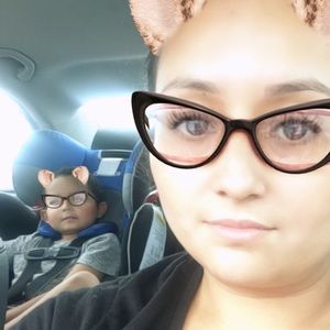 Meet your Posher, Emelina